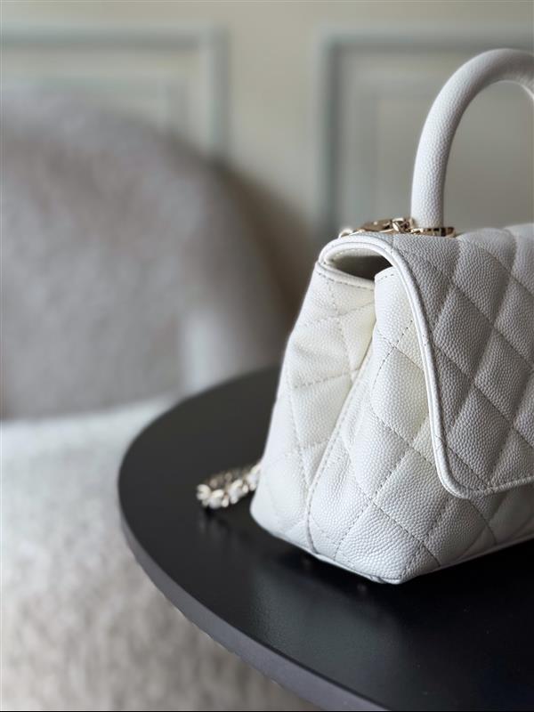 2026131222438589 700